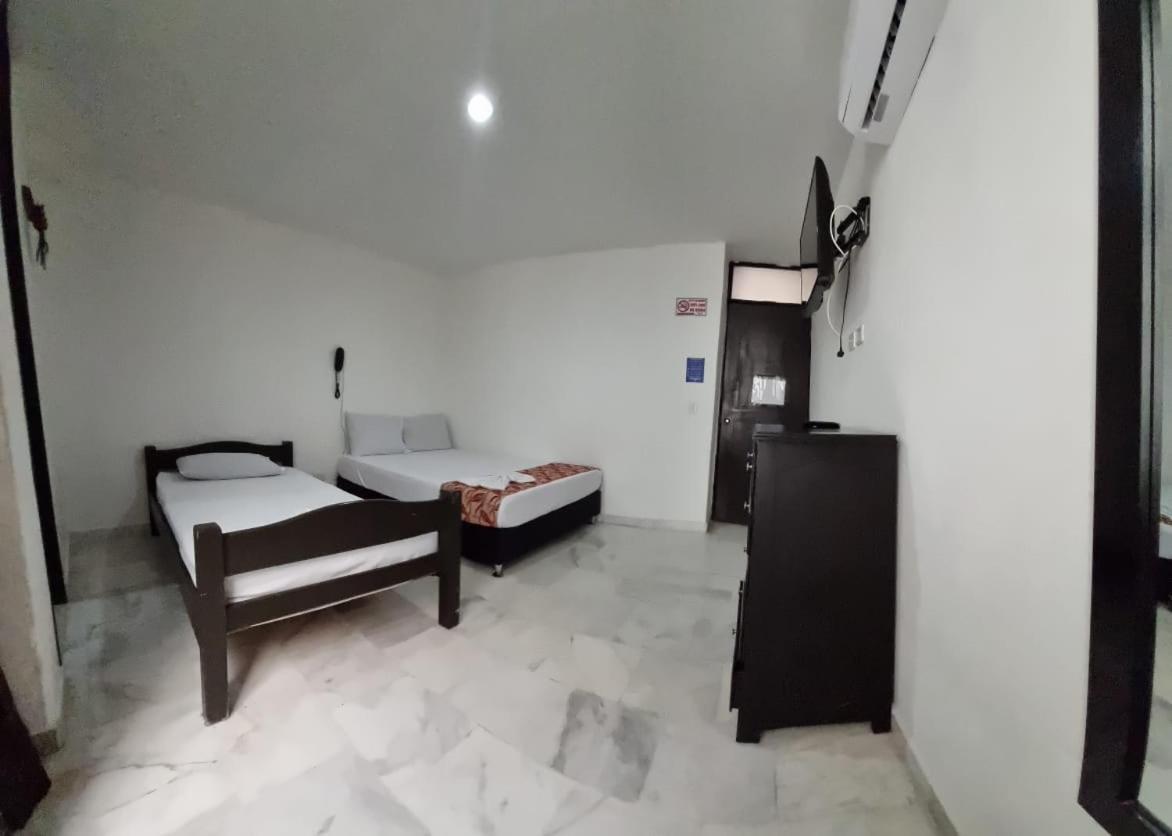 Blue Star Hotel Мельгар Экстерьер фото