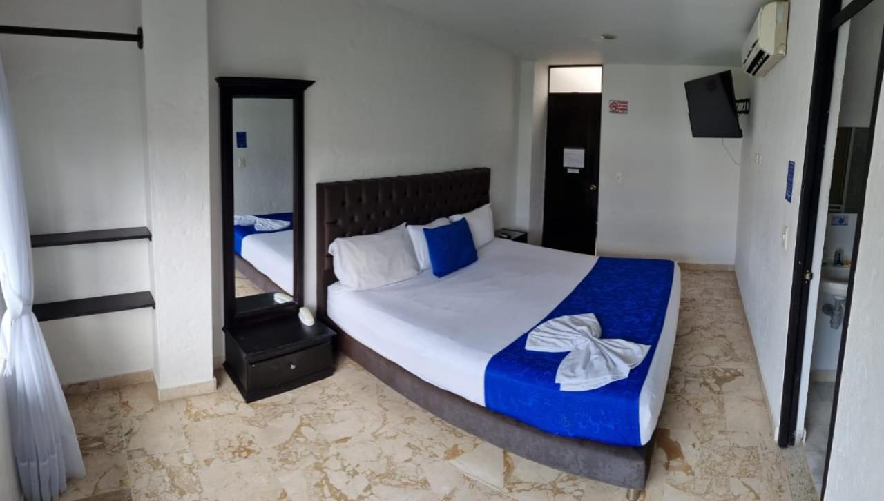 Blue Star Hotel Мельгар Экстерьер фото