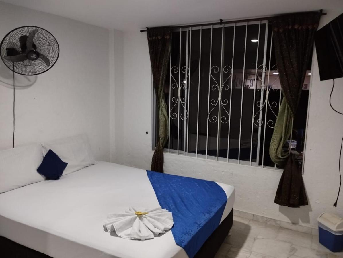 Blue Star Hotel Мельгар Экстерьер фото
