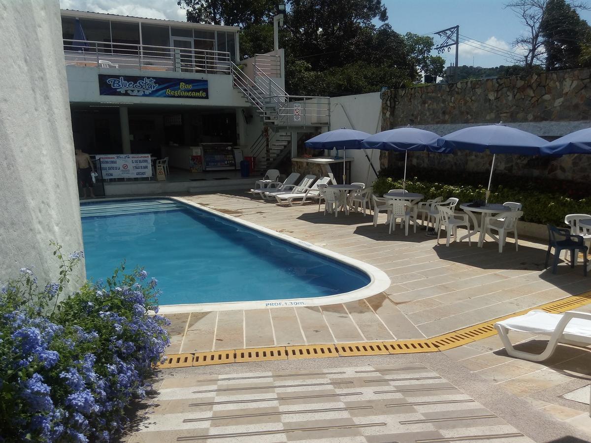 Blue Star Hotel Мельгар Экстерьер фото